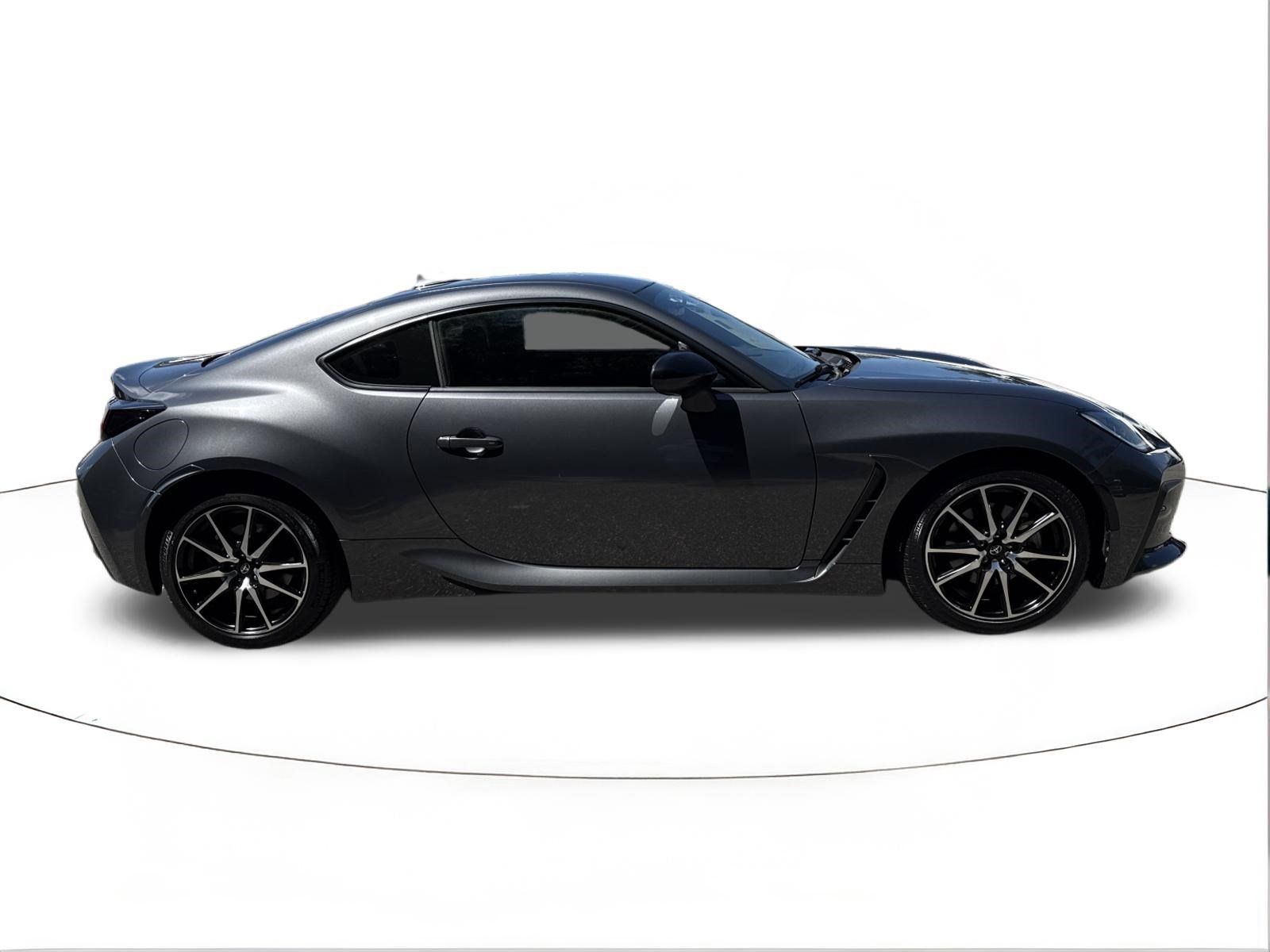 Used 2022 Toyota GR86 RWD image 2