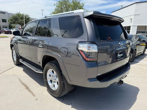 Used 2015 Toyota 4Runner SR5 Premium RWD image 2