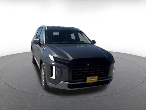 Used 2025 Hyundai Palisade SEL FWD image 3