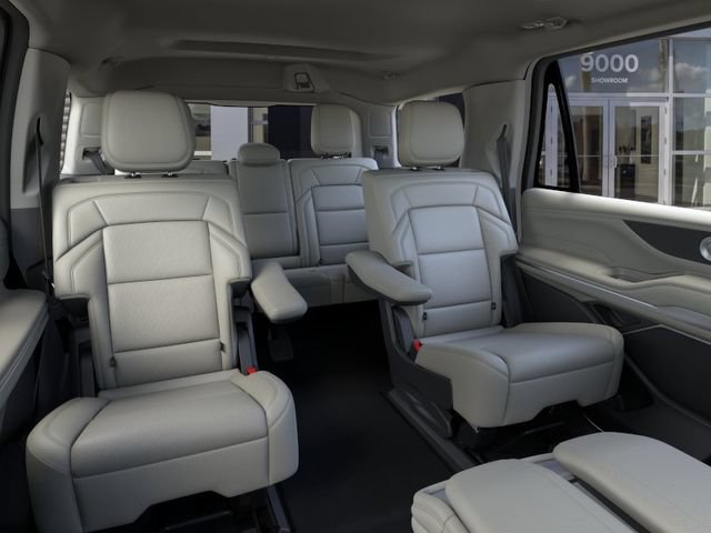 New 2026 Lincoln Navigator Premiere AWD/4WD image 11