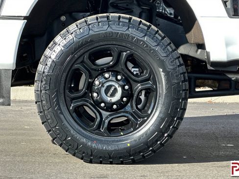 Used 2024 Ford F250 XL w/ STX Appearance Package image 31