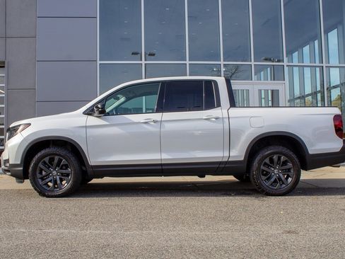 Used 2023 Honda Ridgeline Sport image 7