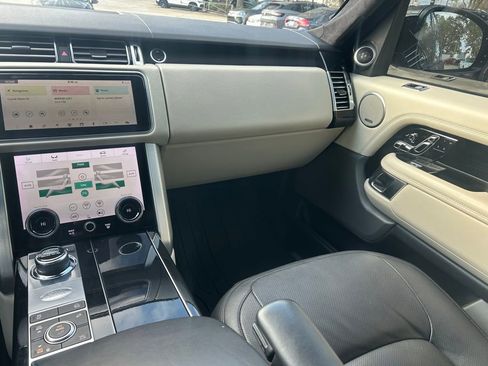Used 2018 Land Rover Range Rover HSE image 10