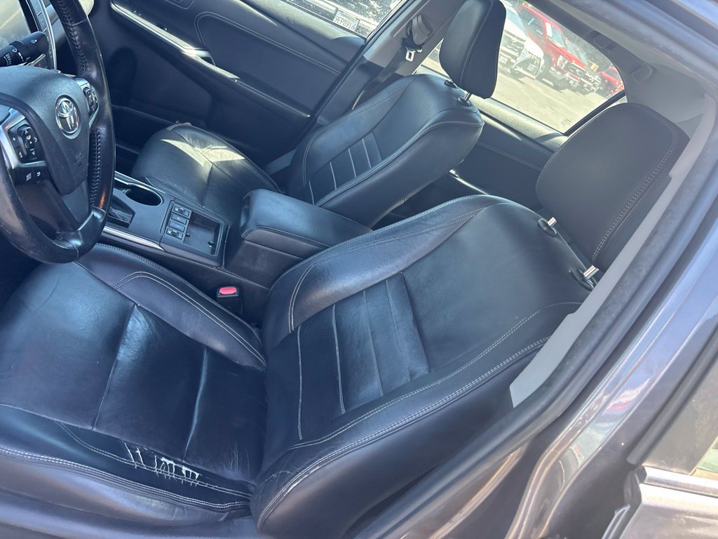 Used 2015 Toyota Camry XLE w/ Moonroof Package FWD image 15