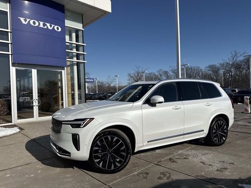 Certified 2025 Volvo XC90 B5 Plus image 1