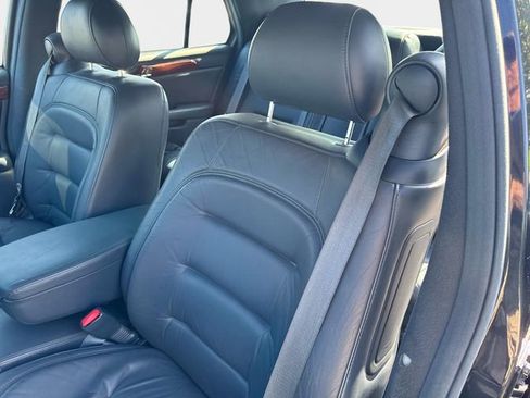 Used 2000 Cadillac De Ville w/ Comfort/Convenience Pkg FWD image 17