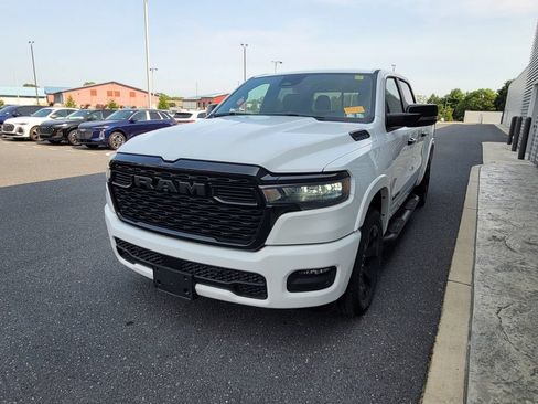 Used 2025 RAM 1500 Big Horn AWD/4WD image 14
