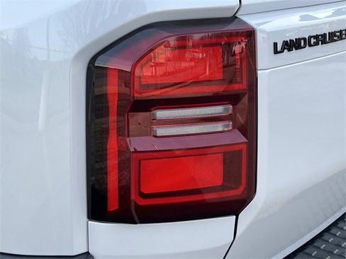 Used 2024 Toyota Land Cruiser image 10