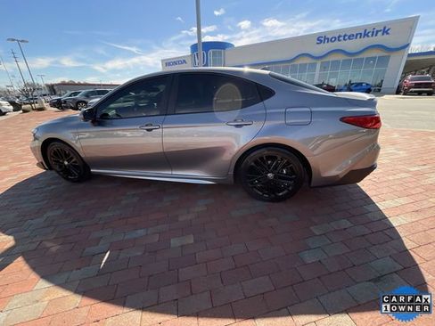 Used 2025 Toyota Camry SE image 31