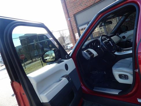 Used 2016 Land Rover Range Rover Sport HSE image 11