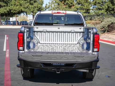 Used 2024 Chevrolet Colorado Z71 w/ Z71 Convenience Package 2 AWD/4WD image 30