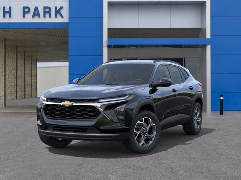 New 2026 Chevrolet Trax LT w/ LT Convenience Package FWD image 6