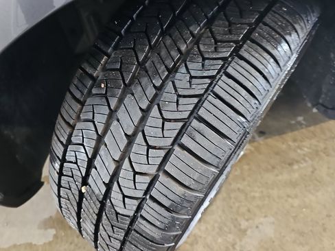 Used 2003 Ford Thunderbird image 22