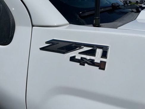Used 2015 Chevrolet Silverado 1500 LTZ Z71 w/ LTZ Plus Package AWD/4WD image 20