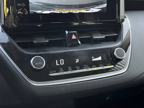 Used 2024 Toyota Corolla LE FWD image 18