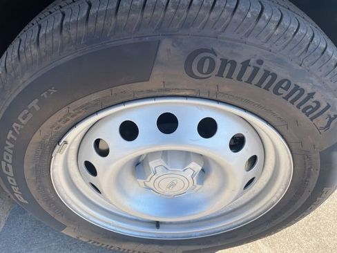 Used 2025 Ford Maverick XL w/ Equipment Group 102A image 22