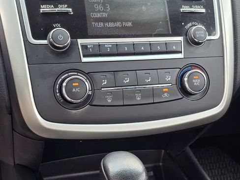 Used 2016 Nissan Altima 2.5 SR image 17