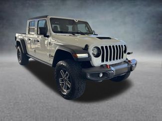 Used 2026 Jeep Gladiator Mojave AWD/4WD video 2