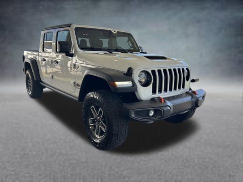 Used 2026 Jeep Gladiator Mojave AWD/4WD image 2