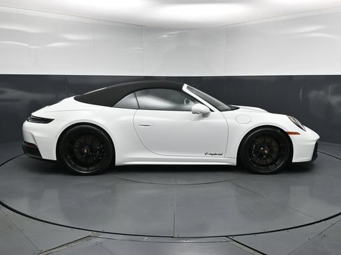 Used 2026 Porsche 911 Carrera GTS RWD image 12