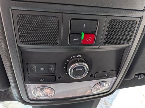 Used 2021 Volkswagen Passat 2.0T R-Line image 40