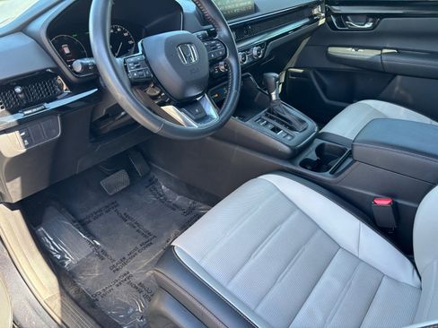 Used 2024 Honda CR-V Sport Touring image 21