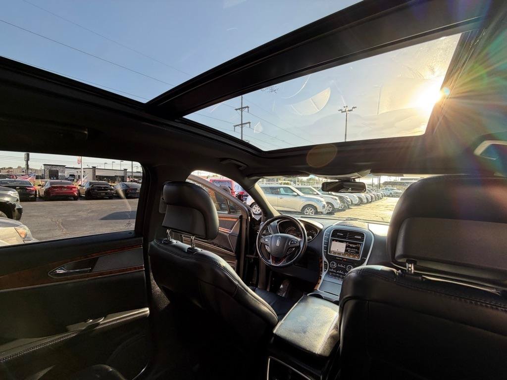 Used 2017 Lincoln MKX Reserve w/ Lincoln MKX Climate Package FWD image 20