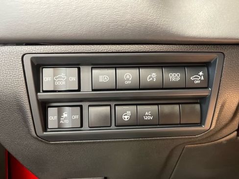 Used 2026 Toyota Tundra Platinum AWD/4WD image 17