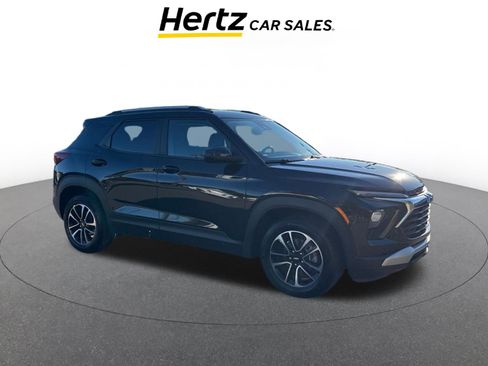 Used 2025 Chevrolet TrailBlazer LT image 1