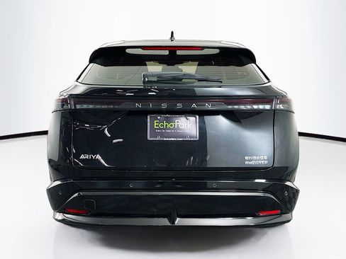 Used 2023 Nissan Ariya AWD image 7