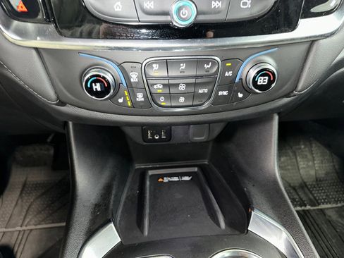 Certified 2023 Chevrolet Traverse LT image 16