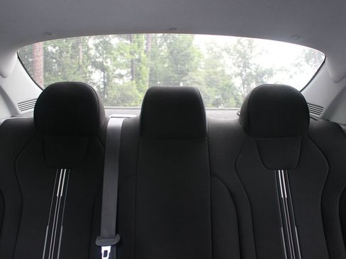 Used 2022 Hyundai Elantra SEL FWD image 31