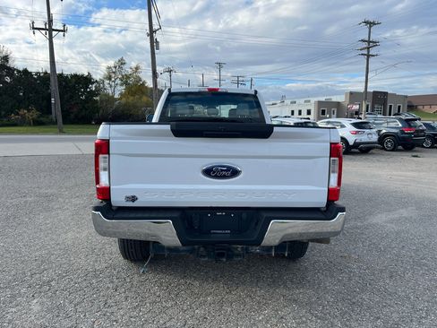 Used 2019 Ford F250 XL w/ Power Equipment Group image 4