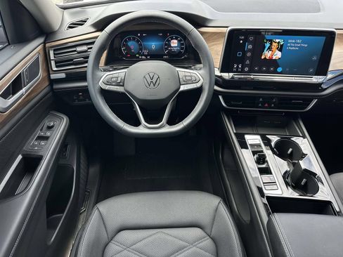 Certified 2024 Volkswagen Atlas SE AWD/4WD image 8