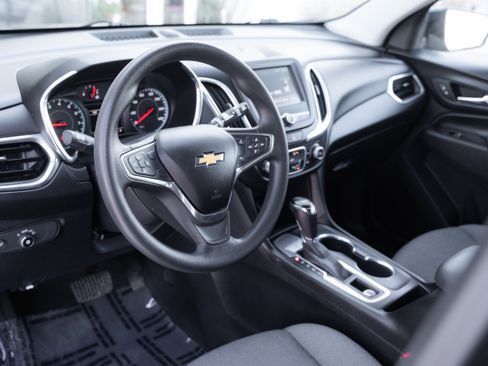 Used 2018 Chevrolet Equinox LT image 10