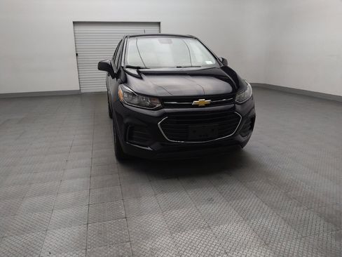 Used 2022 Chevrolet Trax LS w/ Tint and Cruise Package AWD/4WD image 14