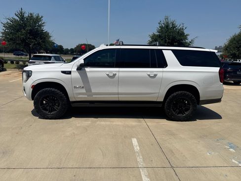 Used 2022 GMC Yukon XL AT4 w/ Max Trailering Package AWD/4WD image 3