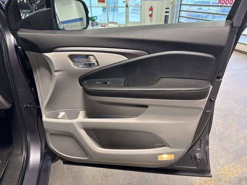 Certified 2021 Honda Ridgeline RTL-E image 33