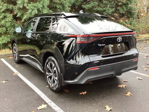 Certified 2025 Toyota bZ4X AWD image 9