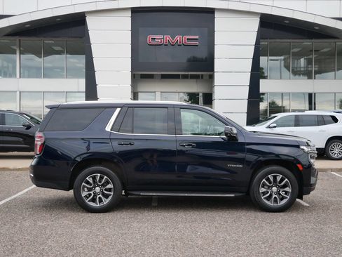 Used 2021 Chevrolet Tahoe LT w/ LT Signature Package AWD/4WD image 2