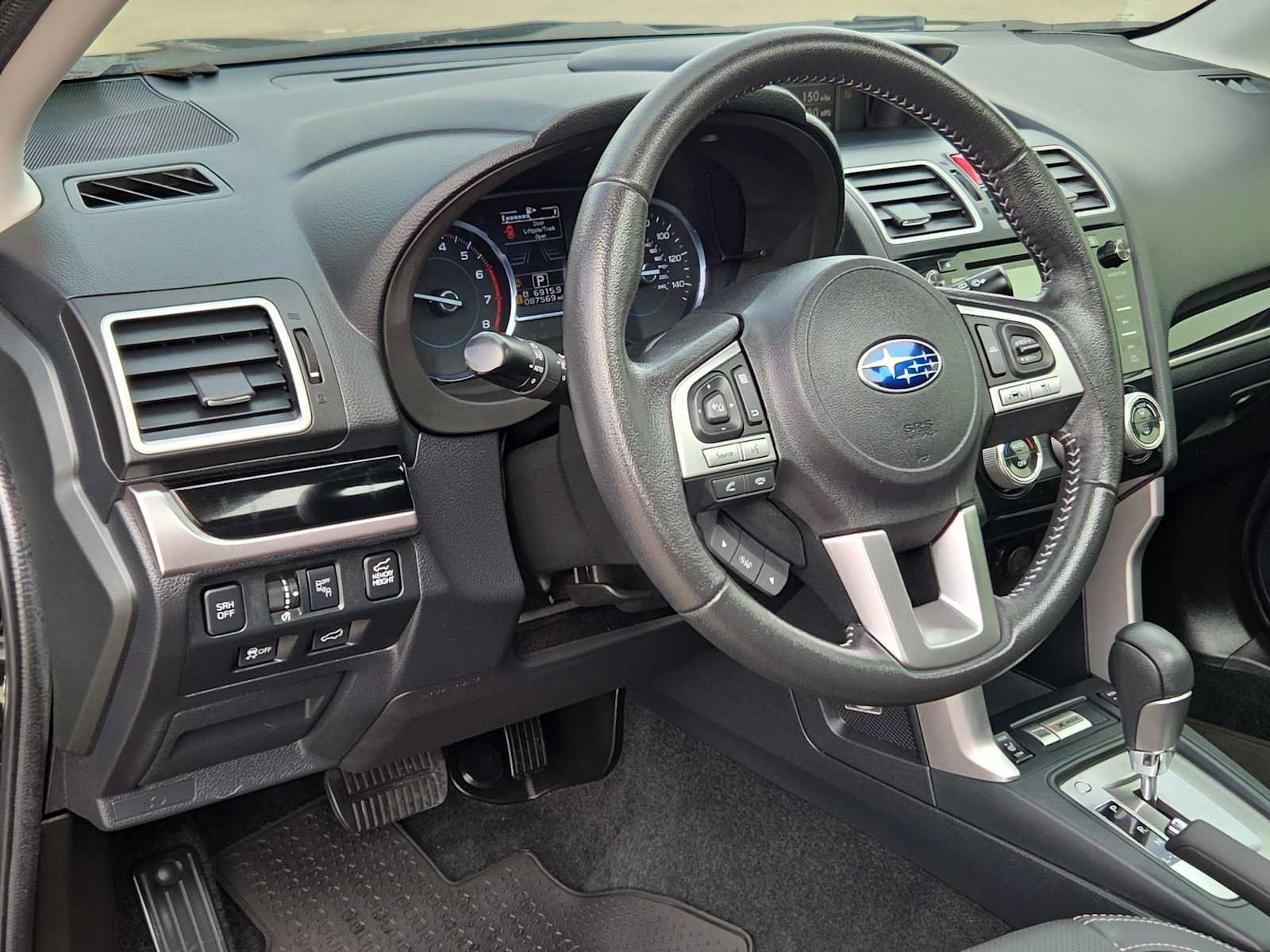 Used 2018 Subaru Forester 2.5i Limited AWD/4WD image 10
