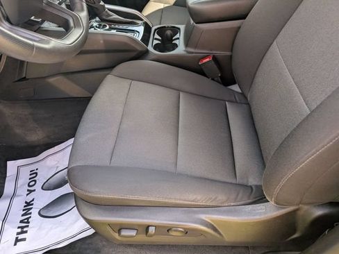 Used 2023 Chevrolet Colorado Trail Boss w/ Technology Package AWD/4WD image 19