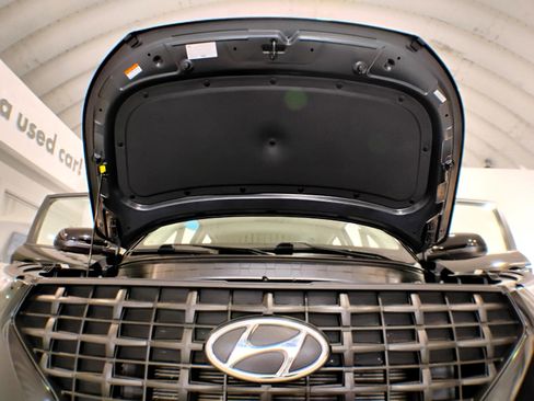 Used 2021 Hyundai Venue SE image 20