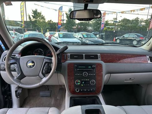 Used 2010 Chevrolet Avalanche LT w/ Luxury Package image 20