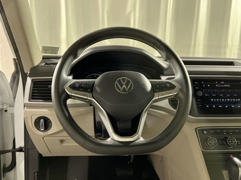 Used 2021 Volkswagen Atlas SE image 22