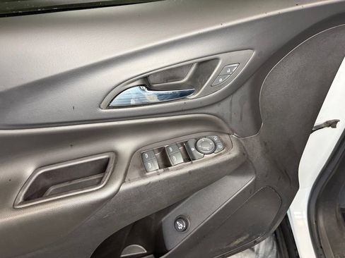 Used 2019 Chevrolet Equinox LT image 14