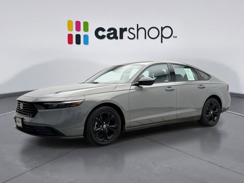 Used 2025 Honda Accord SE image 1