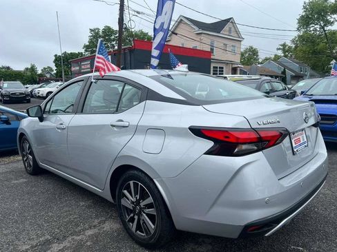 Used 2021 Nissan Versa SV FWD image 7