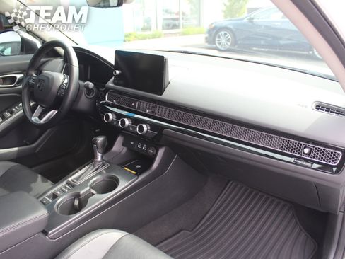 Used 2023 Honda Civic Touring image 29