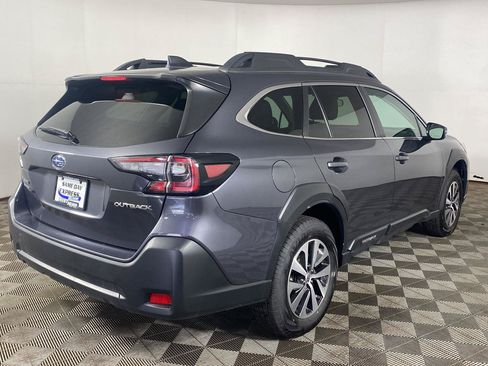 Used 2025 Subaru Outback Premium AWD/4WD image 5